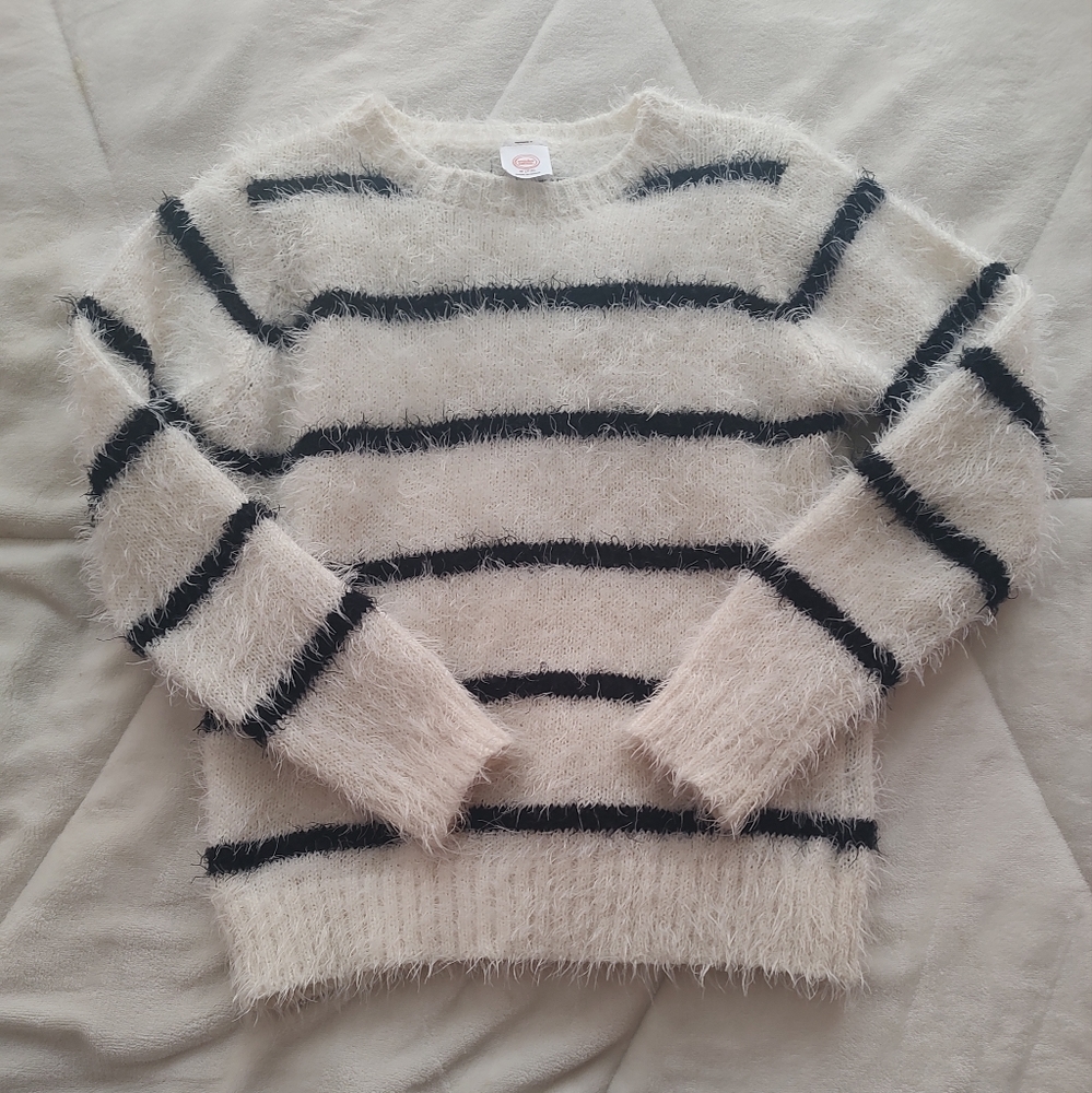 Girls sweater
